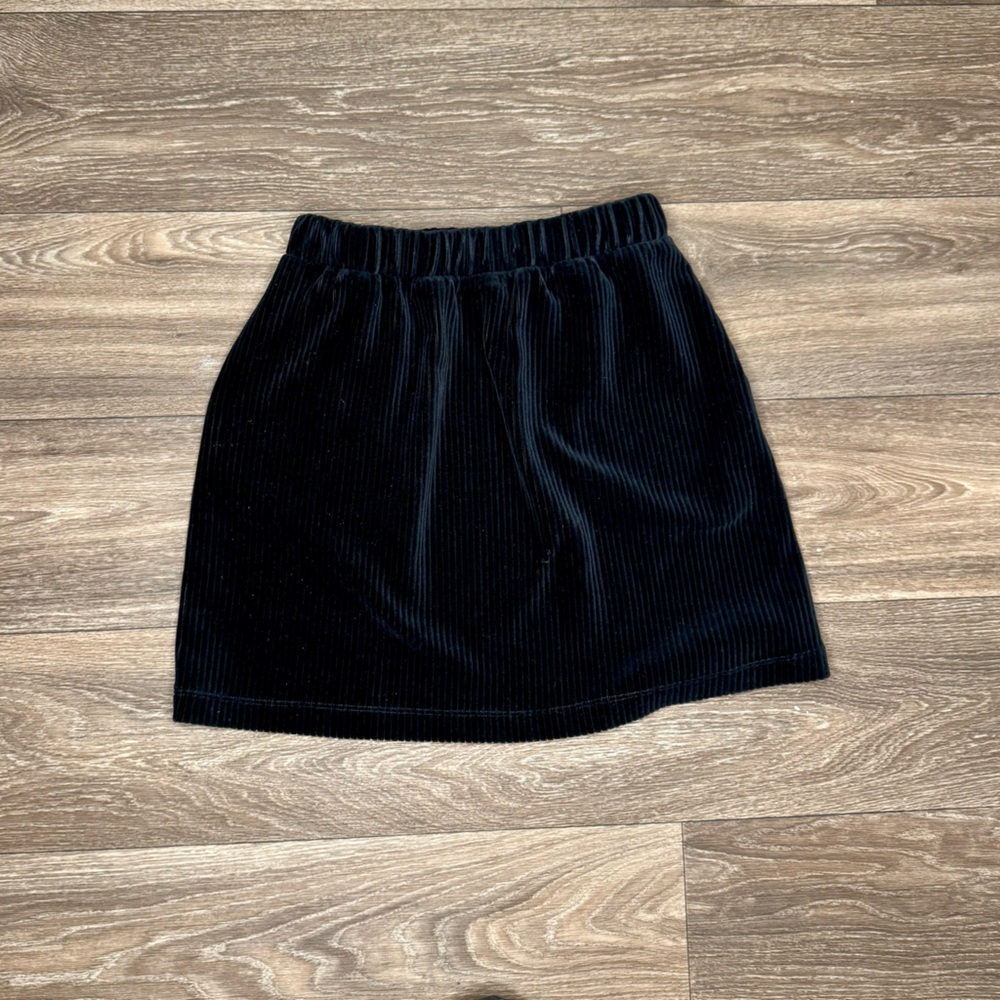 Stitch & Pine Black corduroy Mini Skirt Women’s Size Small Preowned - Picture 7 of 8